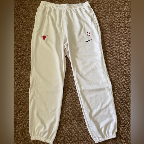 Nike NBA Chicago Bulls Player Practice Issue White Dri-Fit...